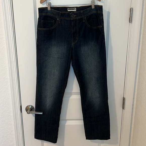 Men’s Travis Mathew Legacy Denim Jeans Pants Size 32 - Picture 6 of 15